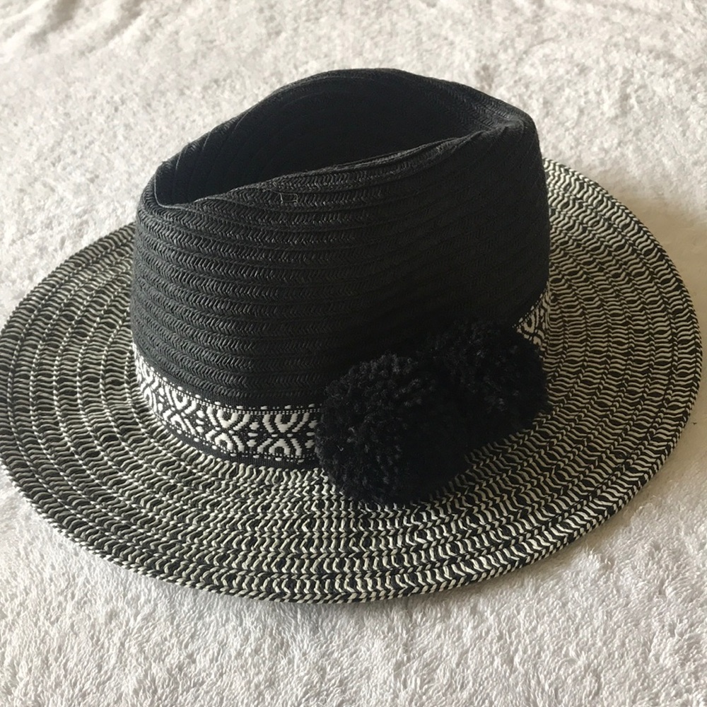 Seed black and White hat